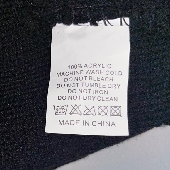 Lighted LED Beanie Cuffed Hat Black USB charge - Picture 7 of 9